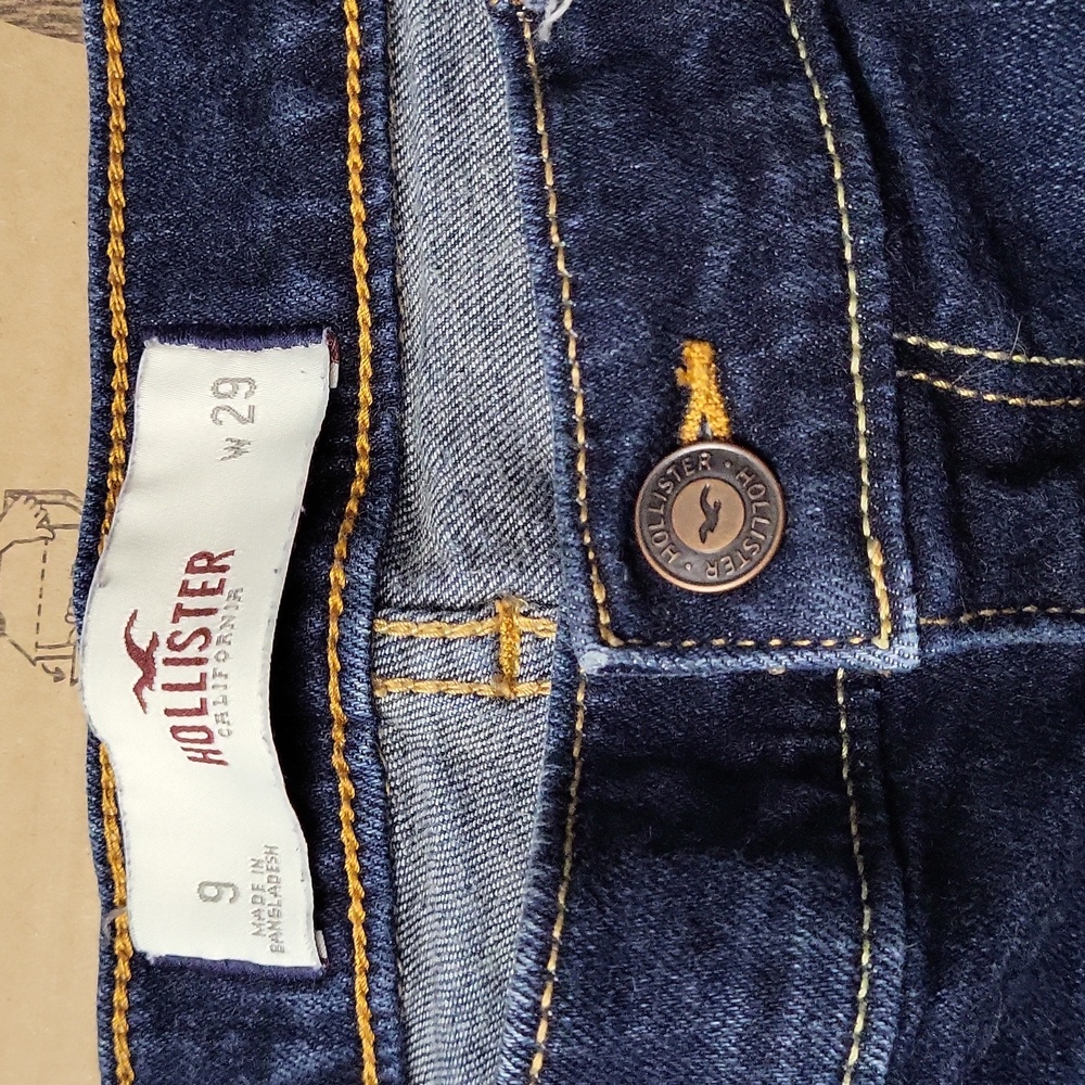 Hollister Women's Dark Blue Jean Shorts - Picture 5 of 5